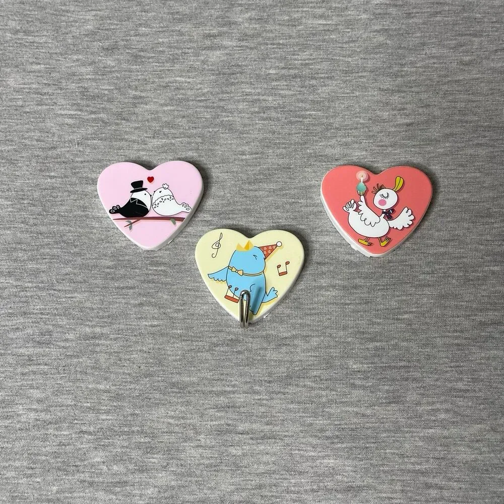 Rumi Life Birds Heart Shaped Plastic Hooks 3 PCS. Set